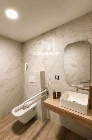 Local comercial en alquiler en Sant Antoni en Barcelona