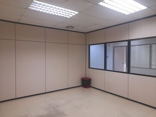 Local comercial en alquiler en Centre en Hospitalet de Llobregat, L´