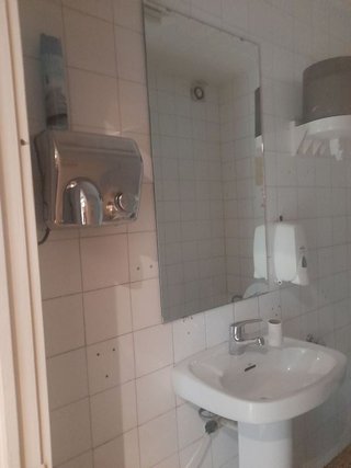 Local comercial en alquiler en Centre en Hospitalet de Llobregat, L´