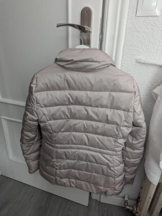 Cazadora acolchada Zara mujer beige