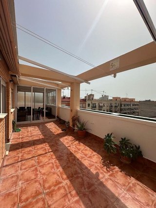 Piso en alquiler en Benalúa en Alicante