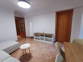 Piso en alquiler en Polígonos - Recinto Ferial Cortijo de Torres en Málaga