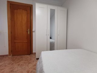 Piso en alquiler en Polígonos - Recinto Ferial Cortijo de Torres en Málaga