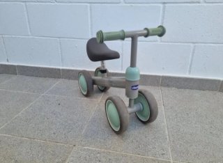 Triciclo para bebé