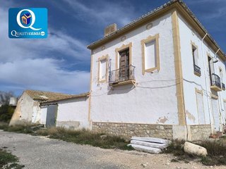 Terreno en venta en Cabanes y Las Fuentes en Villena