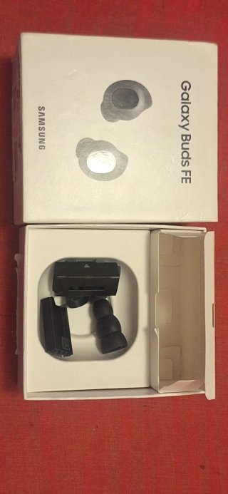 Auriculares Samsung FE Blancos