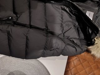 Chaqueta de plumas Calvin Klein negra