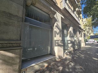 Local comercial en alquiler en La Dreta de l'Eixample en Barcelona