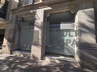 Local comercial en alquiler en La Dreta de l'Eixample en Barcelona