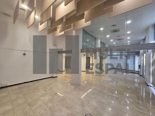 Local comercial en alquiler en La Dreta de l'Eixample en Barcelona