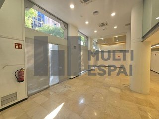 Local comercial en alquiler en La Dreta de l'Eixample en Barcelona