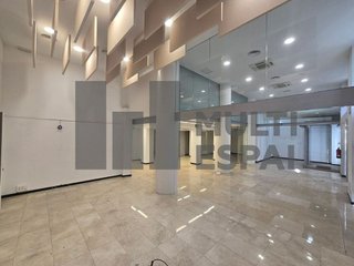 Local comercial en alquiler en La Dreta de l'Eixample en Barcelona