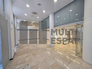 Local comercial en alquiler en La Dreta de l'Eixample en Barcelona