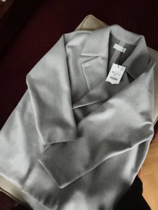 Cazadora Zara Gris- muy claro. Casi beig Talla M