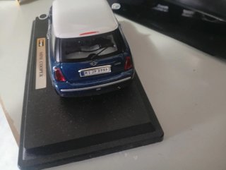 Mini Cooper Burago 1:24