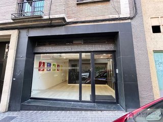 Local comercial en venta en Milagrosa en Pamplona