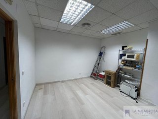Local comercial en venta en Milagrosa en Pamplona