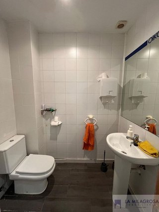 Local comercial en venta en Milagrosa en Pamplona