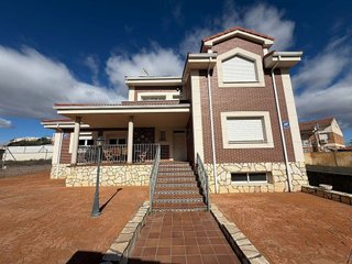 Chalet en venta en Cabanillas del Campo