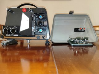 Lote Cine Super 8: Cámara Chinon y Proyector