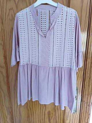 Camisa Lila con Detalle de Encaje