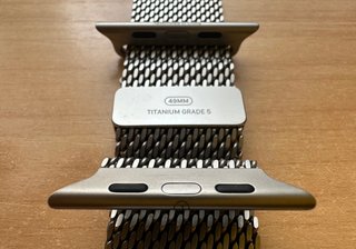 Apple Watch ULTRA 49mm Natural Titanium Milanese L