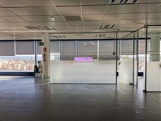 Oficina en alquiler en Bufalà en Badalona
