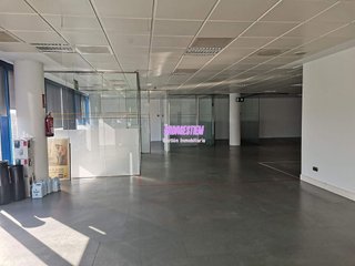 Oficina en alquiler en Bufalà en Badalona