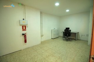 Local comercial en alquiler en Maria Auxiliadora - Barriada LLera en Badajoz