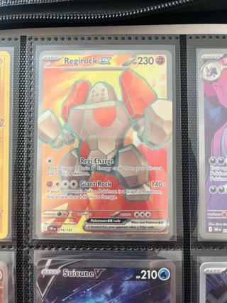 Carta Pokémon Regirock ex 214/182