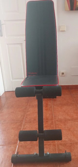 Banco de pesas negro y rojo sin usar