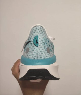 T46 Zapatillas Nike Vomero 18