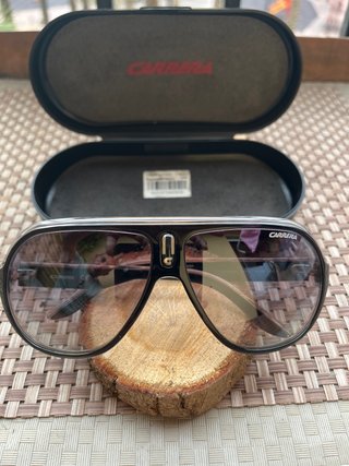 Gafas de sol Carrera Negras y gris transparente