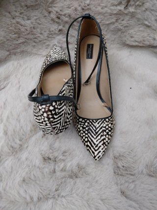 Zapatos de tacón Zara estampado animal