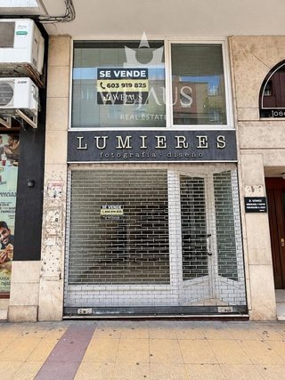 Local comercial en venta en Inmobiliaria - Barreda en Torrelavega