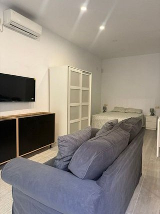 Estudio en alquiler en Parque Victoria Eugenia en Málaga