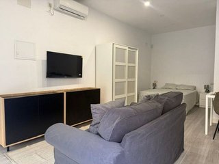 Estudio en alquiler en Parque Victoria Eugenia en Málaga