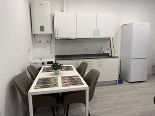 Estudio en alquiler en Parque Victoria Eugenia en Málaga