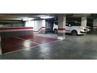 Garaje en venta en Gorg - Pep Ventura en Badalona