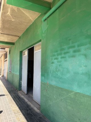 Local comercial en venta en Zona Piscinas en Burriana