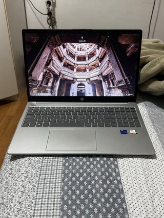 Portátil HP 15-fd0045ns Plata