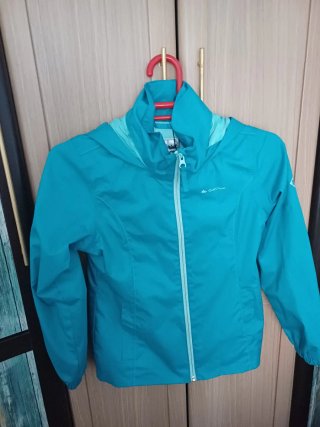 Chubasquero Quechua Turquesa Talla 10 años
