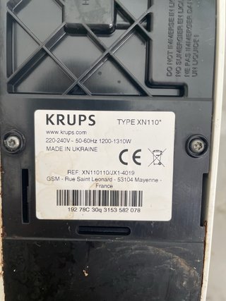 Cafetera Krups Nespresso Essenza Mini XN11