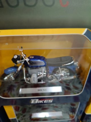 Maqueta Moto BMW 75-5 1:18