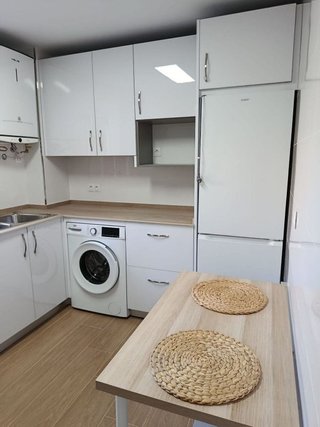 Piso en alquiler en Parque Mediterráneo - Santa Paula en Málaga
