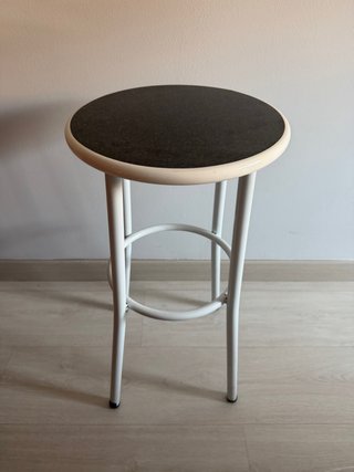 Taburete alto plástico y metal