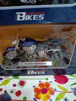 Moto 1:18 Yamaha Road Star Warrior