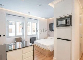 Estudio en alquiler en Sol en Madrid