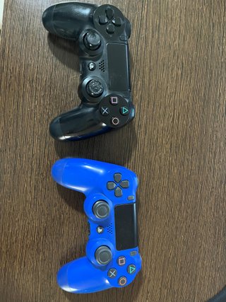 PS4 original con 2 mandos
