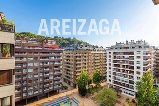 Piso en venta en Amara - Berri en San Sebastián-Donostia